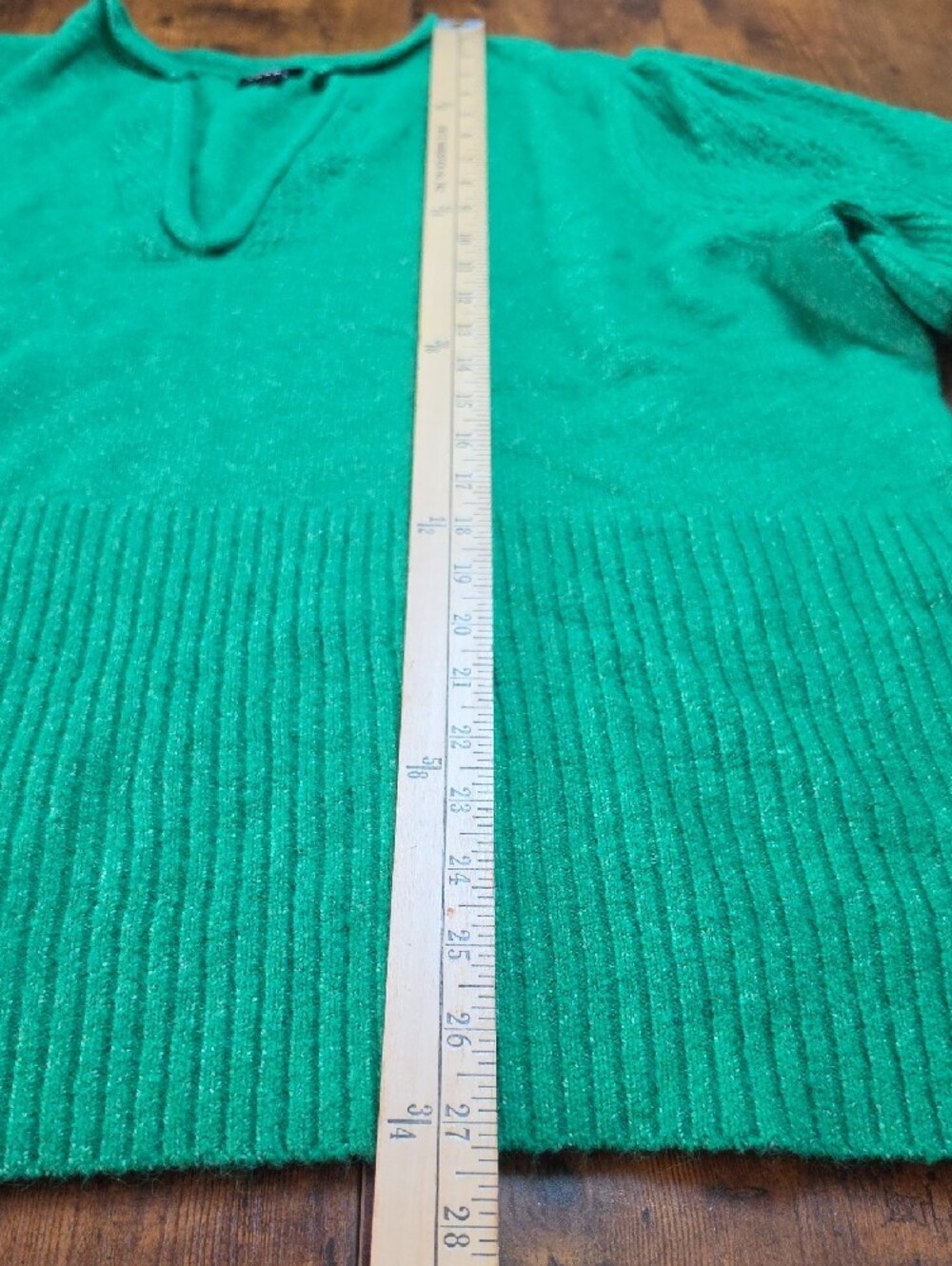 TORRID | Boxy Kelly Green Ruffle Short Puff Sleeve Split Neck Sweater Top | 3X - Picture 7 of 9
